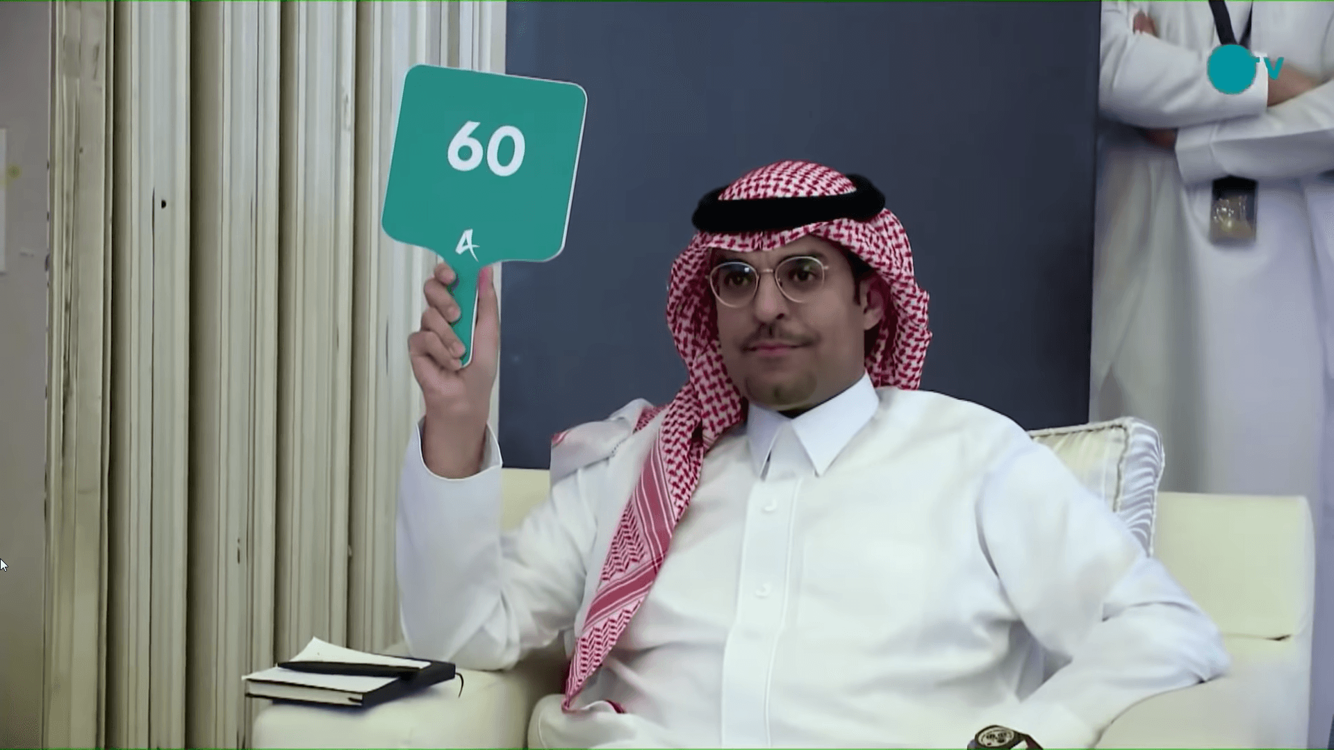 وأسفر المزاد عن بيع قطعة الأرض، التي بلغت مساحتها9ر484 ألف م2، بسعر 2010 ريالات للمتر المربع الواحد، حيث بلغ إجمالي القيمة 051ر1 مليار ريال(الدولار يساوي 75ر3 ريال)، فيما قُدّرت قيمة الأرض بـ023ر1 مليار ريال، شاملة التصرفات العقارية